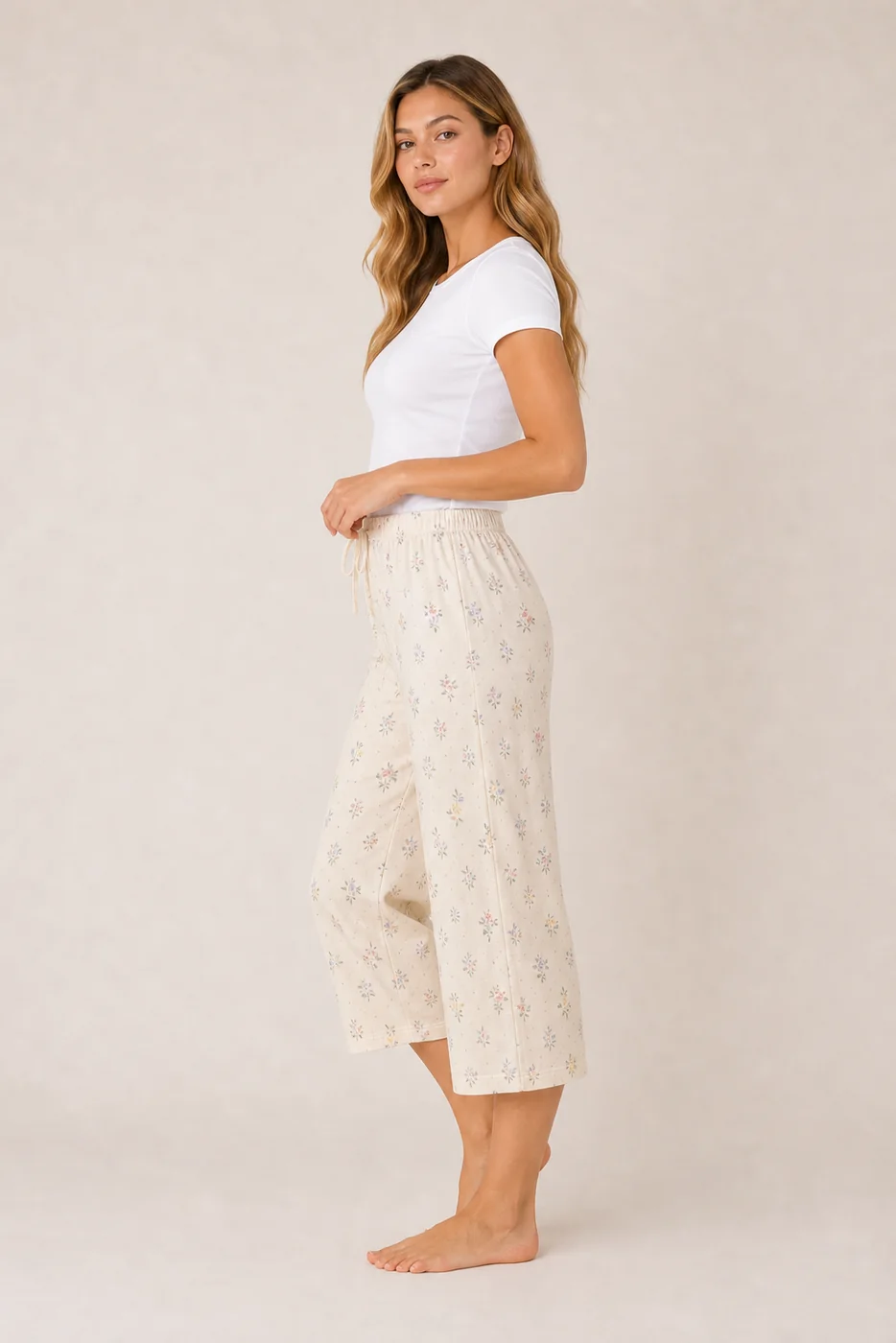 Women's Cotton Rayon Printed Capri Lounge Pants view 3