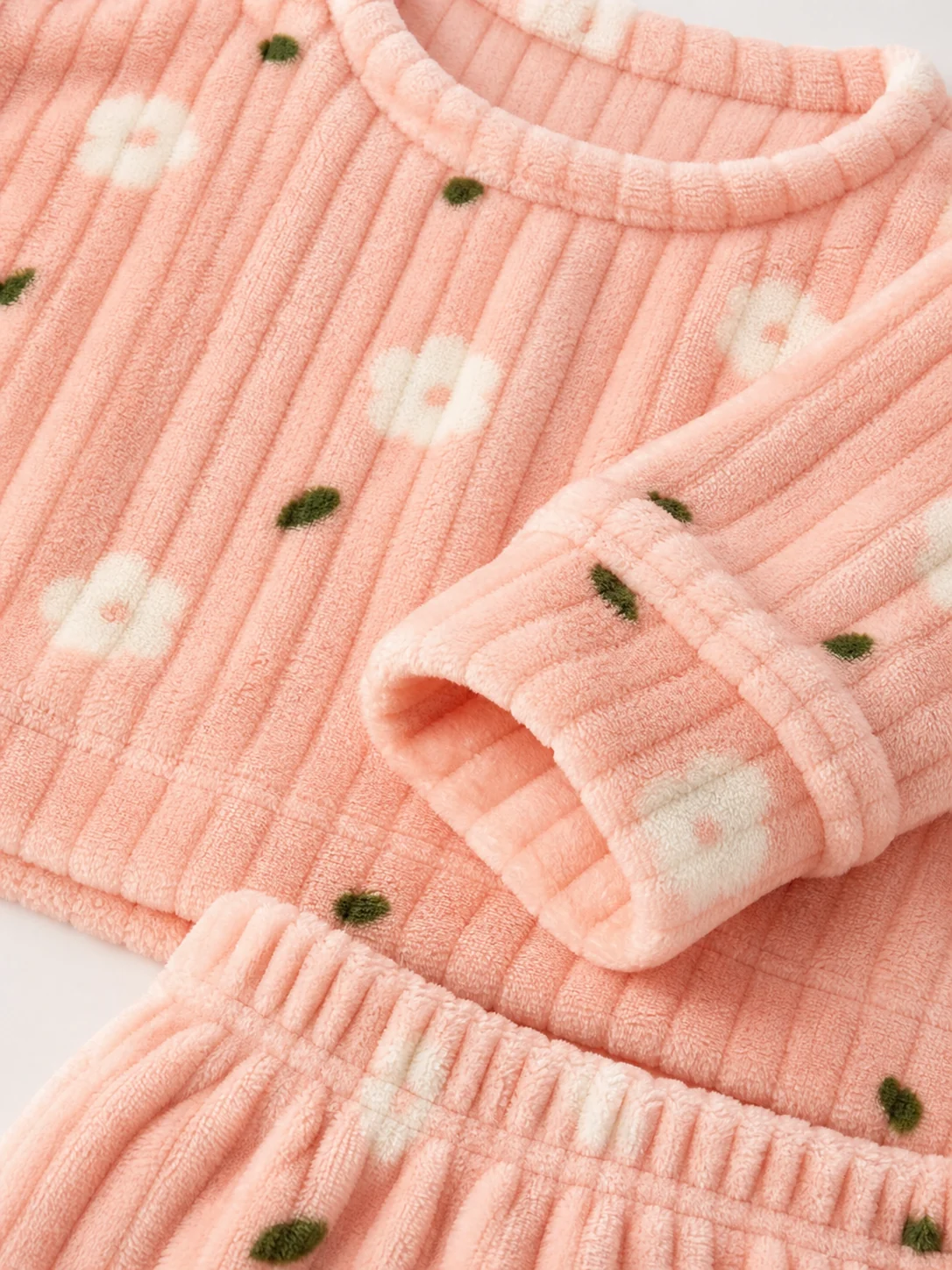 Women's Jacquard Coral Fleece Pajama Set view 5